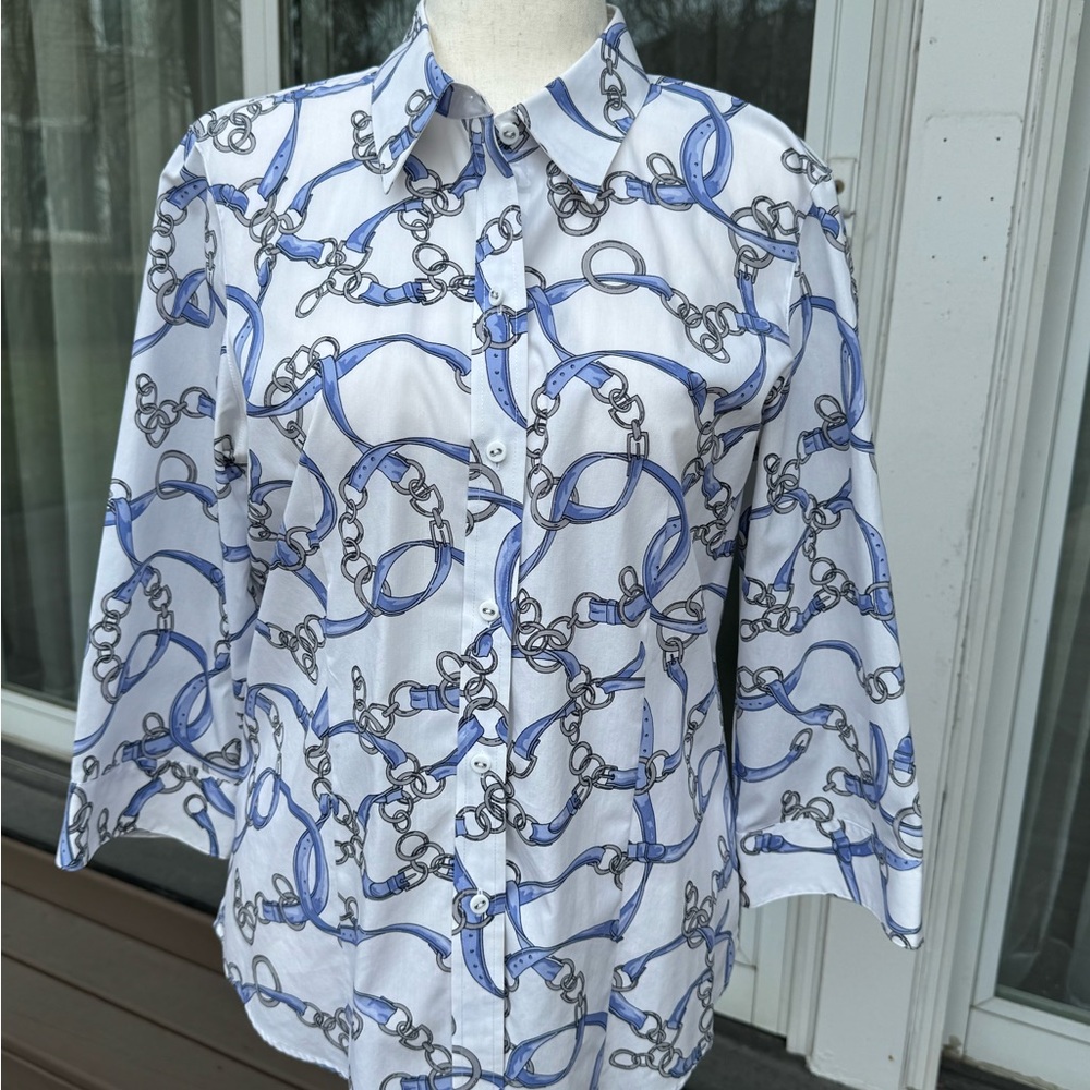 FOXCROFT Elegant Chain& rein equine print Blouse in blue, gray and white Size 16